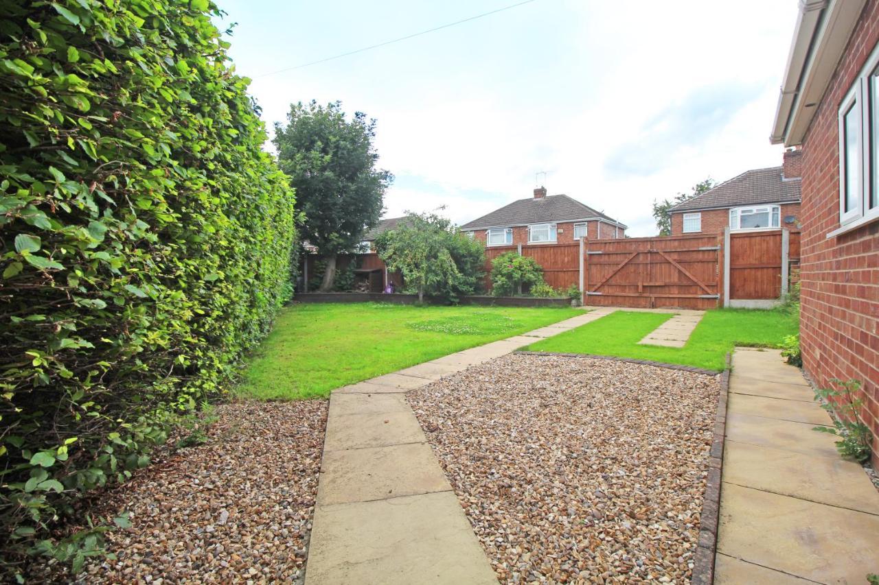 Queens Road - Luxury Spacious Home In Chester Christleton Exterior photo